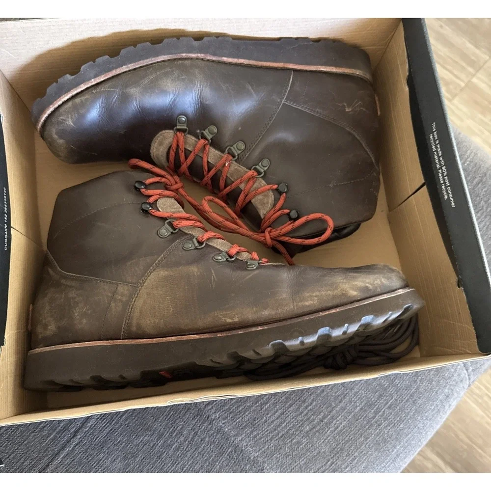 UGG hafstein brown